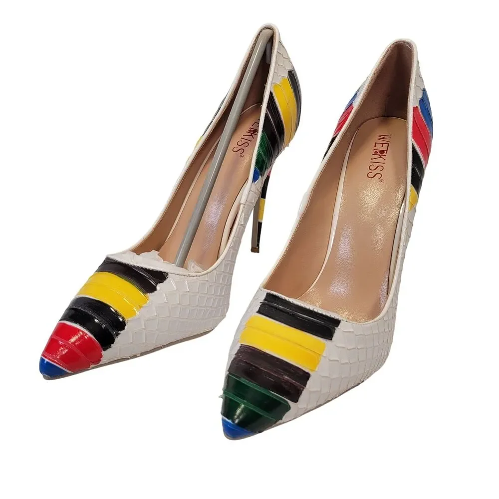 Wetkiss women pointed